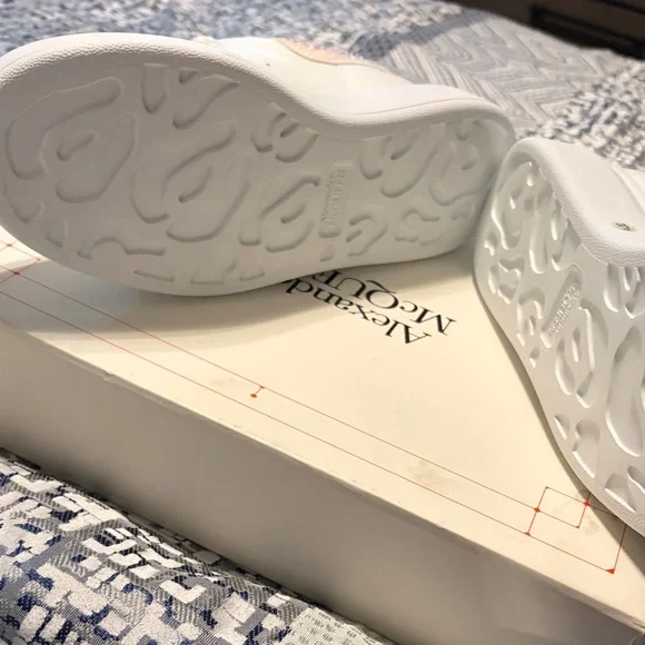 Alexander McQueen White Textured Sole Sneakers - Picture 4 of 4